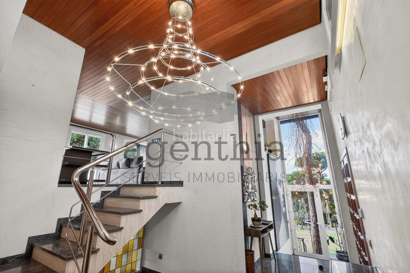 Foto e213ed7a-7520-4d7f-a999-01620df5df6a. Casa amb calefacció aparcament piscina a Llambilles