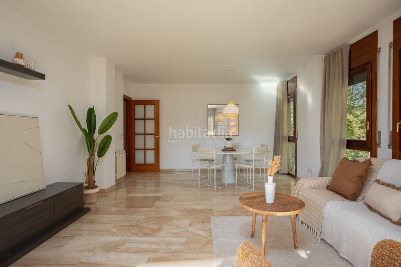 Foto 1db6a1ff-b7db-4f41-bbf1-84285c8cd465. Pis amb calefacció aparcament a La Devesa Girona