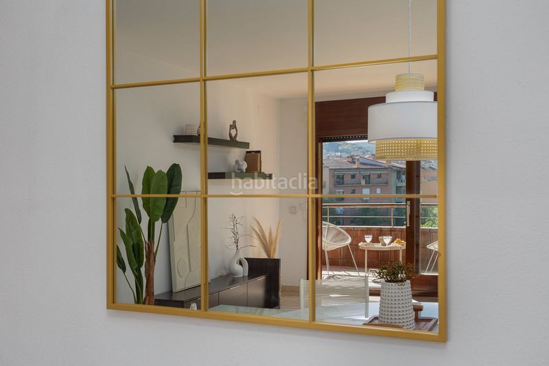 Foto 694494ad-ea7b-4d6c-a8d2-ec10f909828e. Pis amb calefacció aparcament a La Devesa Girona