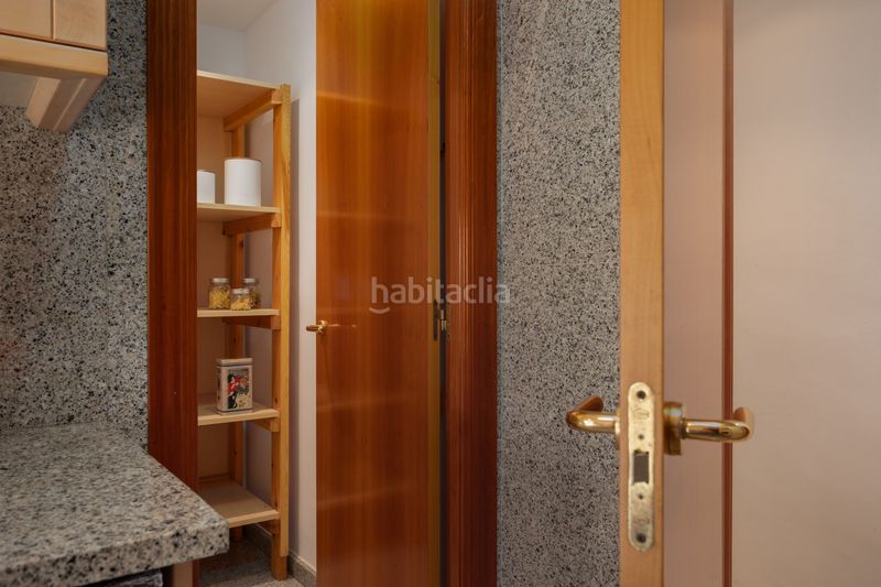 Foto d9280c57-5954-401b-abf8-97144e3c1ed3. Pis amb calefacció aparcament a La Devesa Girona