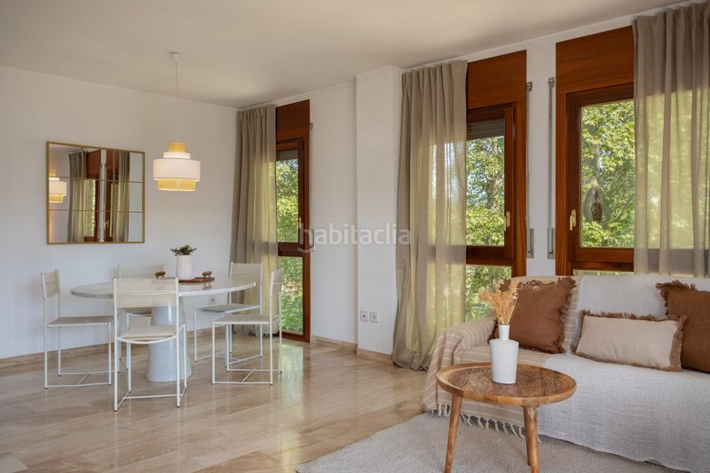 Foto f49d0135-93e5-4685-b782-1331b8f2d31e. Pis amb calefacció aparcament a La Devesa Girona