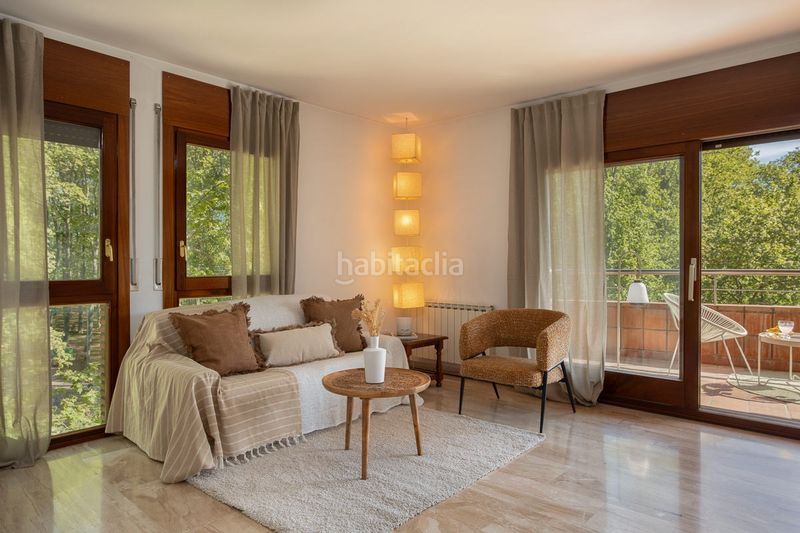 Foto f5ba1969-c4c4-41f3-a709-1fab4fee7105. Pis amb calefacció aparcament a La Devesa Girona