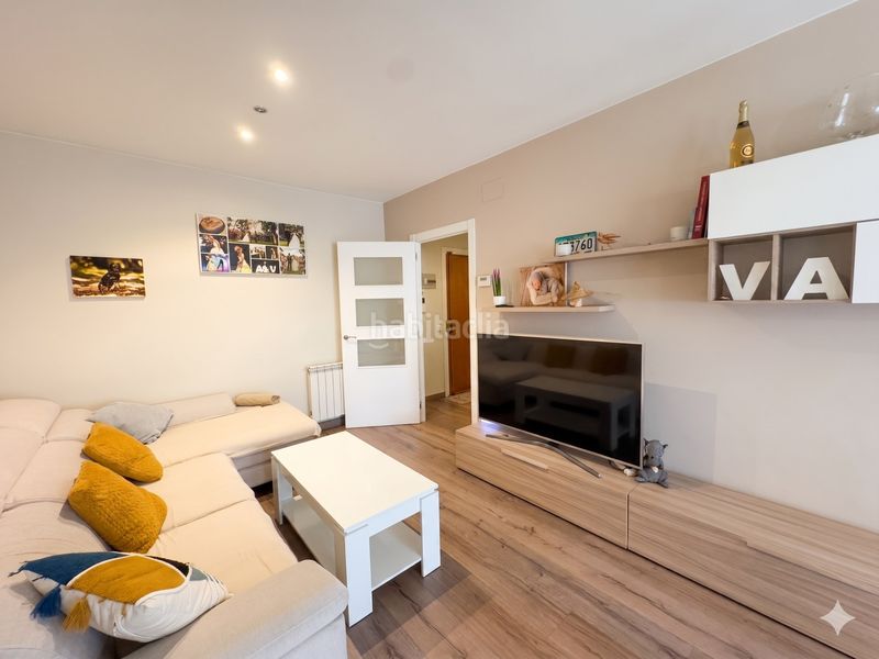 Foto 77bc0738-dfa6-429f-9abd-a021042b3a58. Pis amb calefacció a Eixample Nord Girona