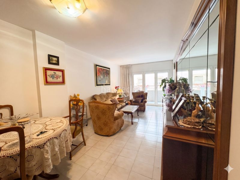 Foto eab2ef6d-5a04-4597-9aac-5f86c64f8e99. Piso en Eixample Nord Girona