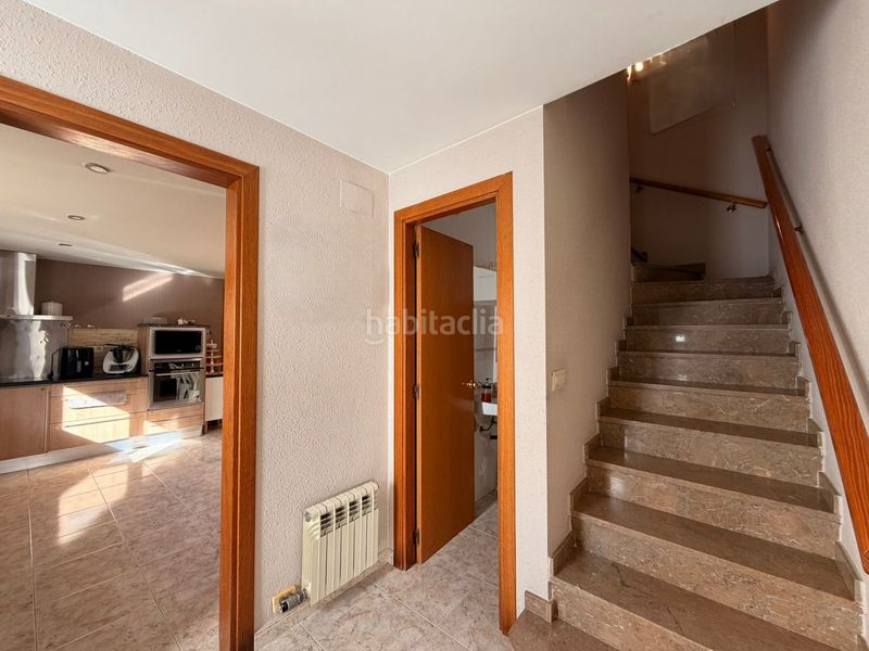 Foto 151e7b43-aa2c-4187-985b-87cbc07f501f. Casa aparellada amb calefacció aparcament a Vilablareix