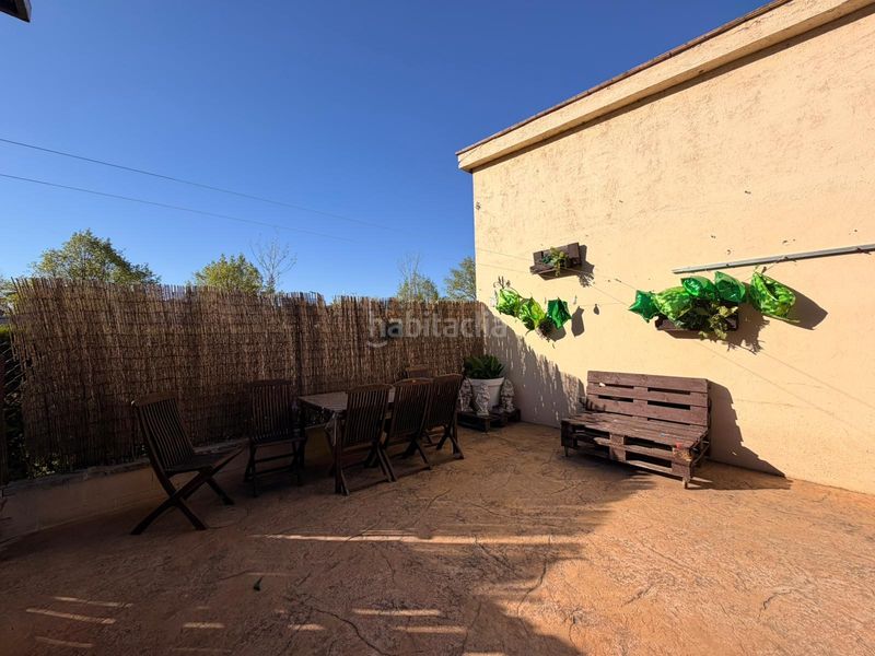 Foto 6d15d151-8216-4f43-b32f-6f2997d0960e. Casa aparellada amb calefacció aparcament a Vilablareix
