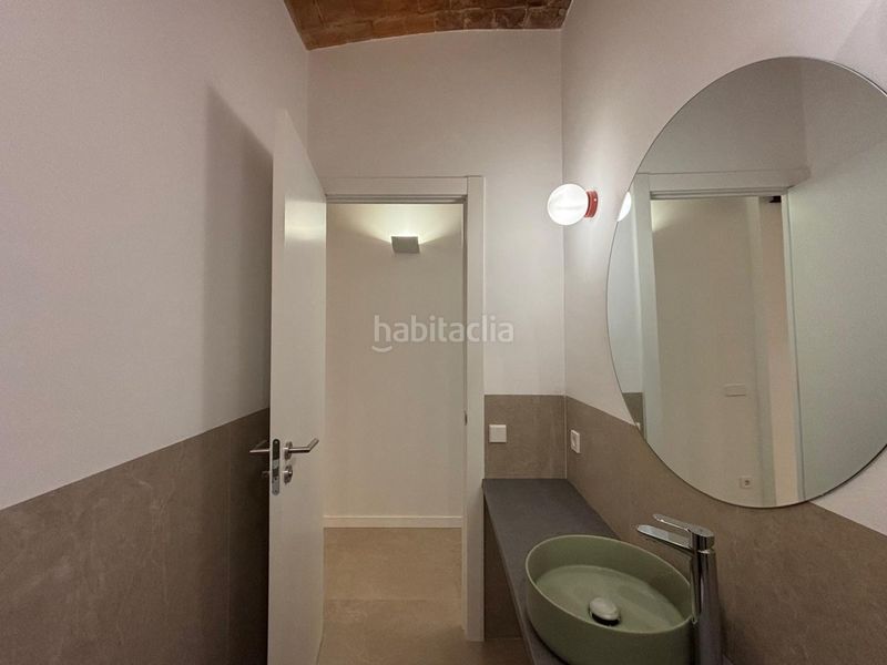 Foto 9d5bdfd2-a931-445e-9163-79a6cd41225f. Casa aparellada amb calefacció a Eixample Nord Girona