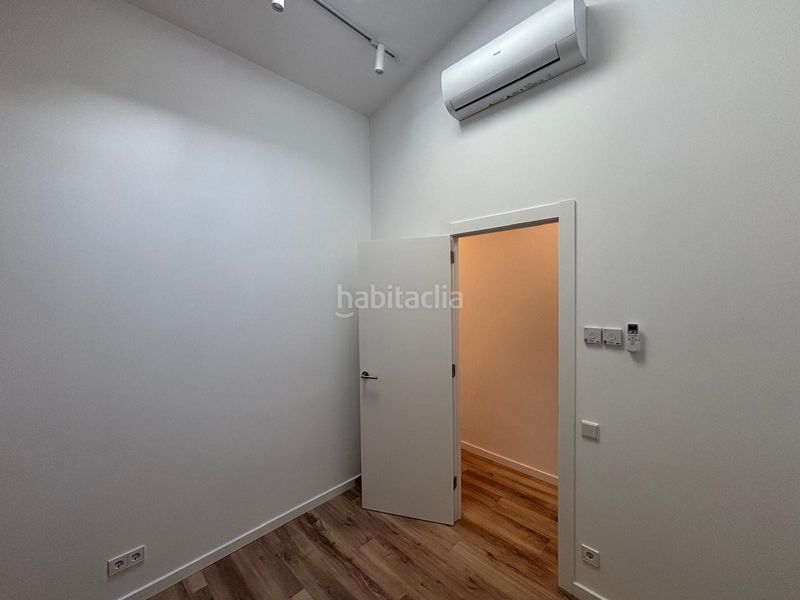 Foto a7b7a08c-ee07-4917-ade3-980d0a85c204. Casa aparellada amb calefacció a Eixample Nord Girona