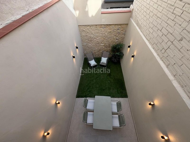Foto 49cd67f7-9abb-42d2-9dd2-a3aa7b5ac6ee. Casa pareada en Eixample Nord Girona