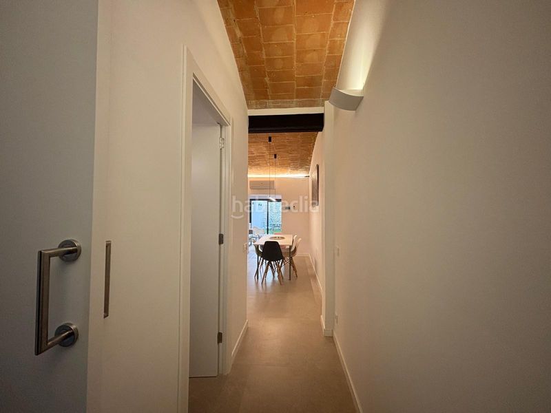 Foto bb5a386a-6a93-45fa-8f55-e8ec0b92099d. Casa pareada en Eixample Nord Girona