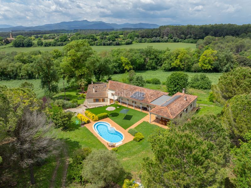Foto d57a5651-780a-41c9-966e-9e525f03fddd. Casa amb calefacció aparcament piscina a Vilademuls