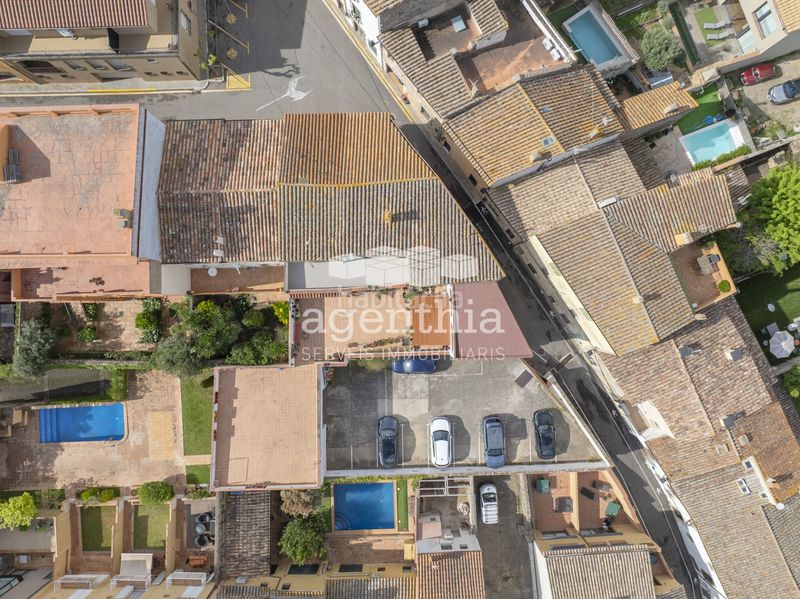 Foto 45278bf9-4e47-40f3-b7d0-3ee66b2b53fb. Masia amb calefacció aparcament a Begur Begur