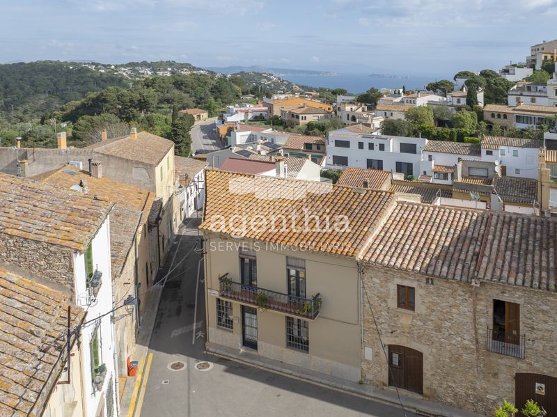 Foto a93ccdf8-d046-4377-80d9-04fd59ff6caf. Masia amb calefacció aparcament a Begur Begur