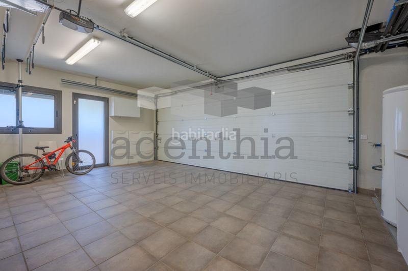 Foto 5261d392-5aad-45bb-8977-3ea6a106eaf5. Casa amb calefacció aparcament a Vilobí d´Onyar