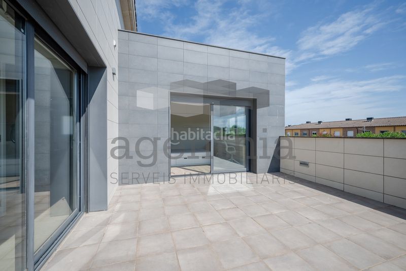 Foto d3e67e7d-edd9-4c6d-be04-0d90d35ad1bd. Casa amb calefacció aparcament a Vilobí d´Onyar