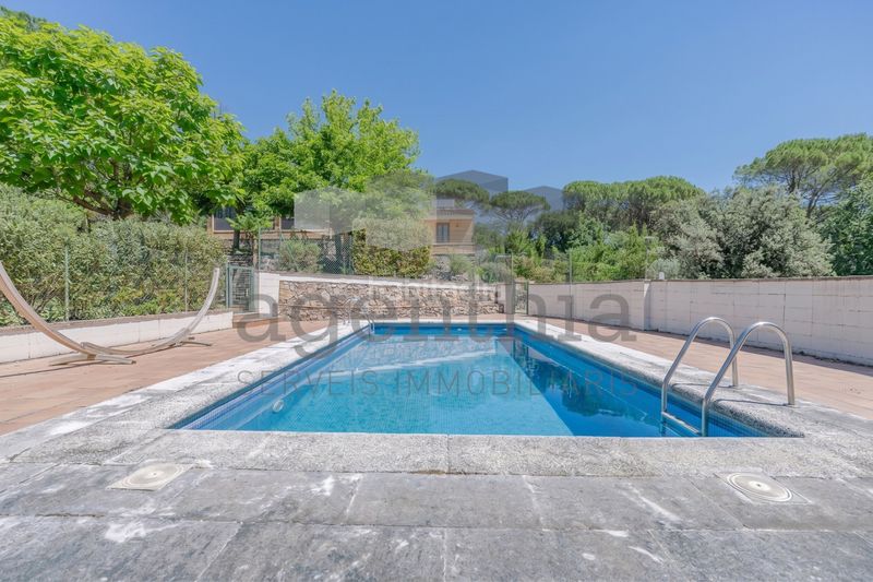 Foto 8129ce87-c118-4d3e-8dd5-ac2fb9acf202. Casa amb calefacció aparcament piscina a Quart