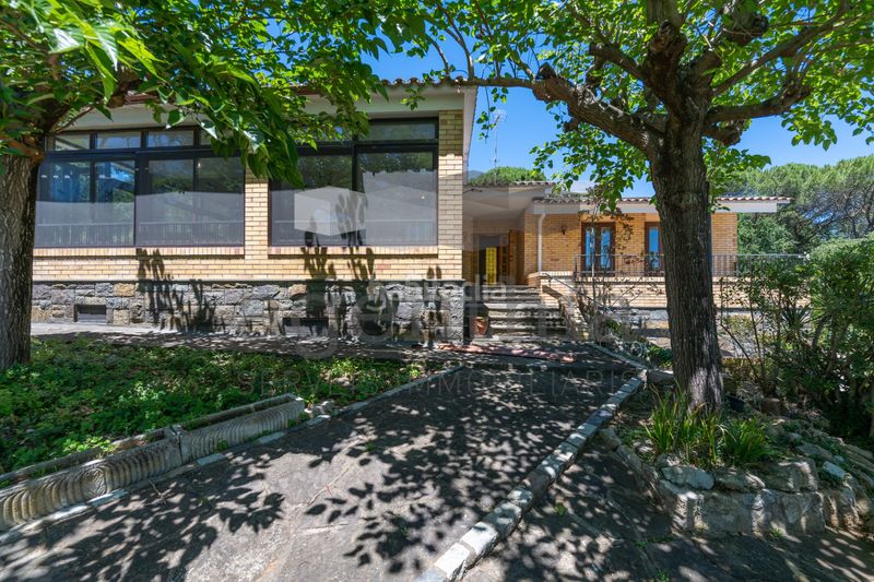 Foto bc59f821-45fd-4214-b48c-95157e5cf378. Casa amb calefacció aparcament piscina a Quart