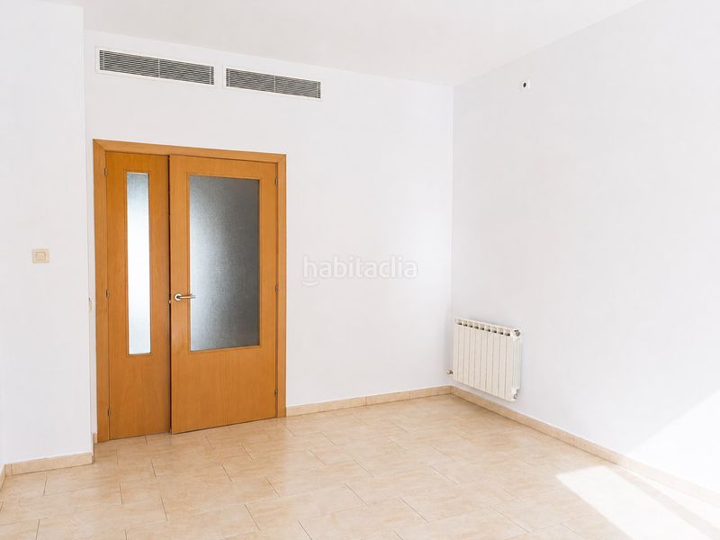 Foto 41045524-5660-43a9-ac8a-868df52d3c8d. Planta baja en Eixample Sant Feliu de Guíxols