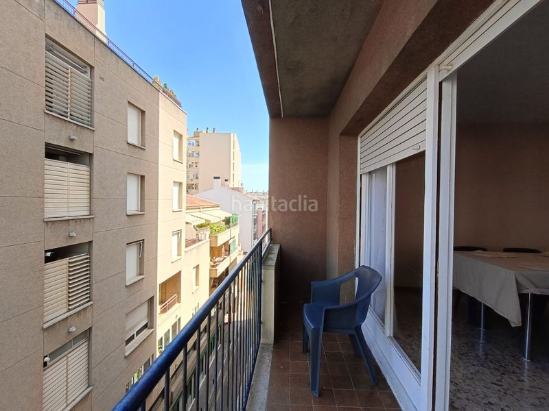 Foto a37ac41d-8e82-460d-a3e4-57934fe6d448. Pis amb calefacció aparcament a Eixample Nord Girona