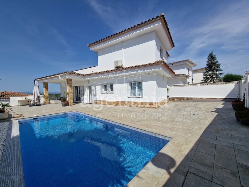 Foto 3268dbee-26e3-4a42-92f8-78a557d86ad6. Haus mit heizung parking pool in Port - La Clota - Puig Sec Escala (L´)
