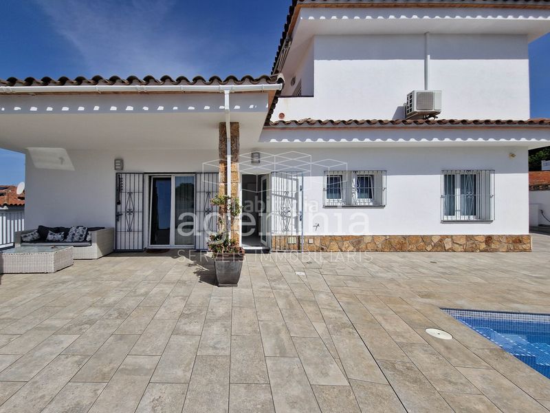 Foto de4d24ce-f498-40b6-8e51-f5af43835bd6. Haus mit heizung parking pool in Port - La Clota - Puig Sec Escala (L´)