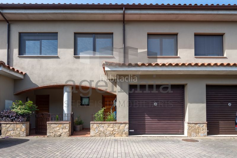 Foto 1c0f47ff-3b4e-4ce0-84c7-0b35c3a2c2fe. Semi detached house with heating parking in Aiguaviva