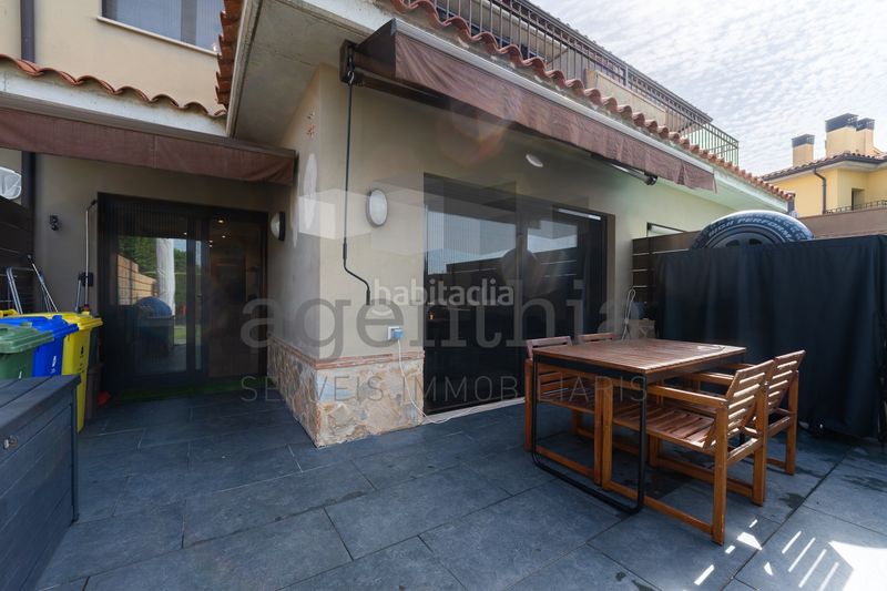 Foto 6925a4fb-a1b9-4011-bc49-0bc359ee60e5. Semi detached house with heating parking in Aiguaviva