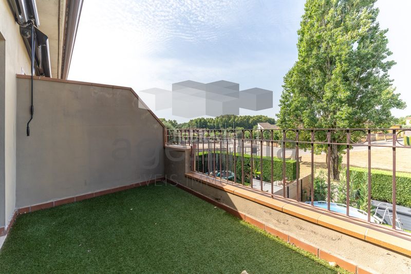 Foto bc65c7a9-0f98-4315-914c-f156210234af. Semi detached house with heating parking in Aiguaviva