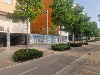 Parking coche  Josep maria gironella i pous