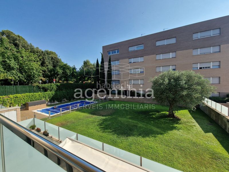 Foto 300b58aa-0dd0-4f12-8aca-54322aa8ded7. Pis amb calefacció aparcament piscina a Eixample Sud-Migdia Girona