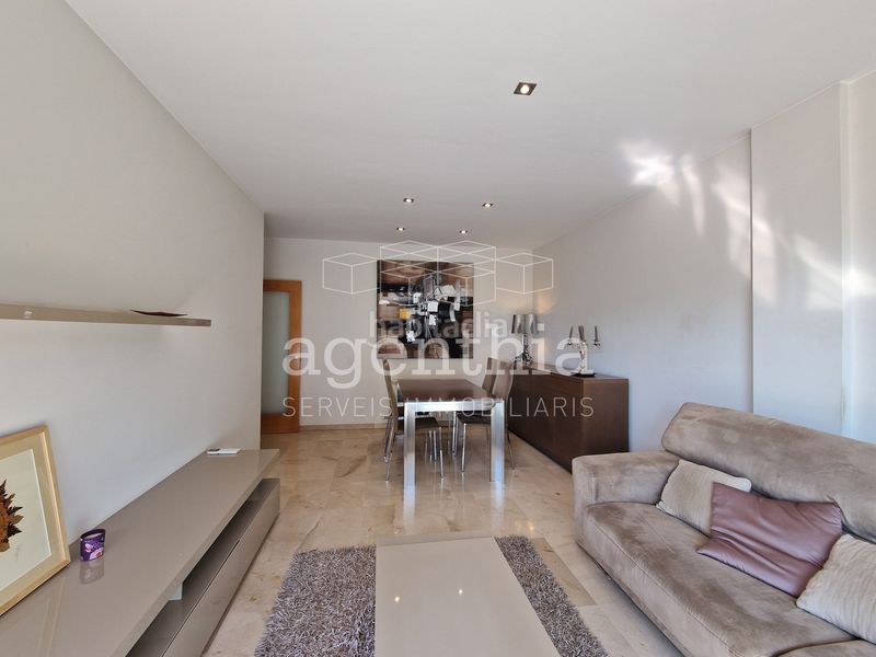 Foto f2969c21-f766-4683-8931-8922751e34a0. Pis amb calefacció aparcament piscina a Eixample Sud-Migdia Girona