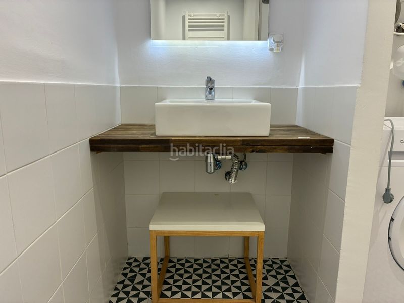 Foto ce8afa89-9e12-431f-b06d-26946fe0a8fb. Local comercial en Eixample Sud-Migdia Girona
