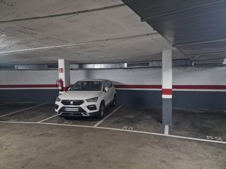 Parking voiture  Santa eugenia