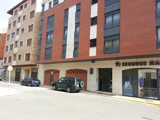 Location Local commercial à Avenida de la constitución 256. Local comercial en trobajo del camito