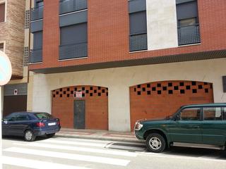 Miete Geschäftsraum in Avenida de la constitución 256. Local comercial en trobajo del camito