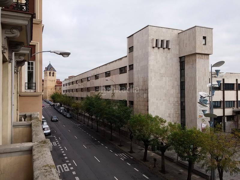 Foto cc236f90-92f6-4ebc-a118-1b4b6ec2212b. Miete etagenwohnung mit heizung in Centro Ciudad León