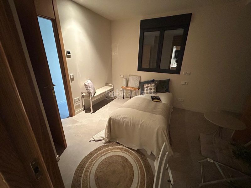 Foto 1c55fea1-0309-49f4-9605-924016dc00bb. Casa adossada amb calefacció aparcament piscina a Madrid