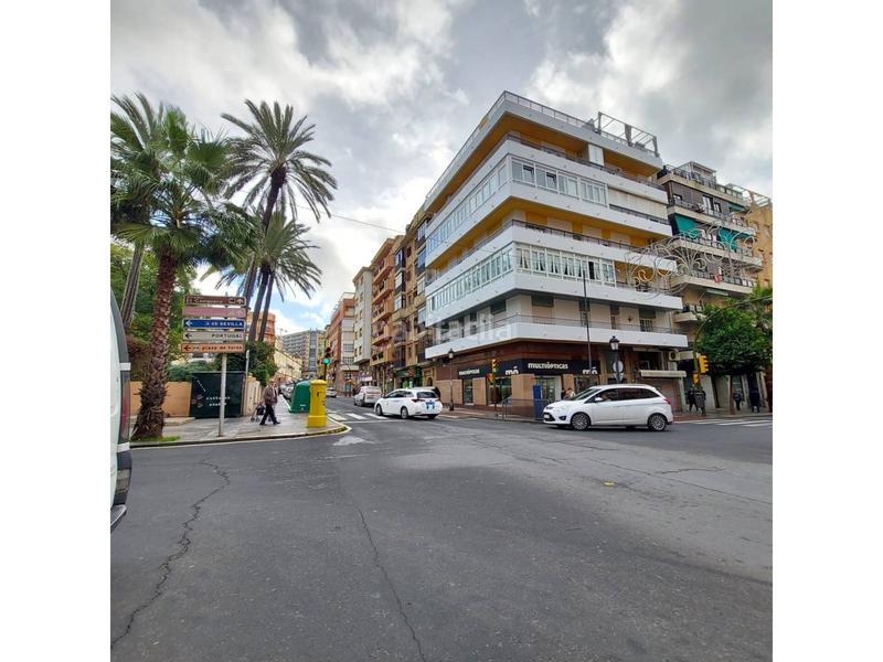 Foto fbac0c9c-413d-4704-97a9-8b651980f5b5. Affitto locale commerciale in Centro Huelva