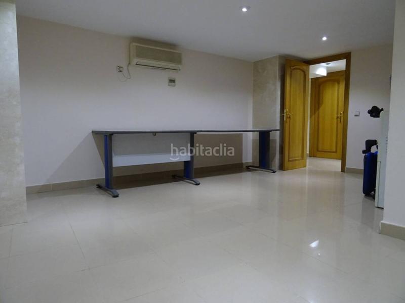 Foto ab41ead4-21e9-43ca-b030-69fea94febb3. Rent business premise in Centro Huelva