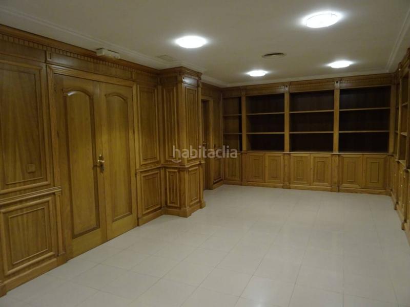 Foto c3be20b3-5db6-4595-a374-9fdd178bf504. Rent business premise in Centro Huelva