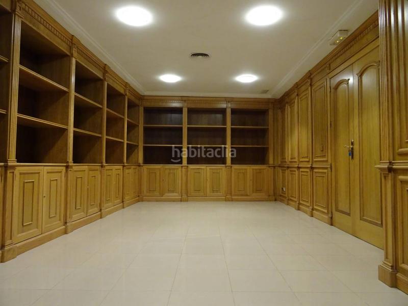 Foto eb2973df-15fb-419b-91db-863235524b79. Rent business premise in Centro Huelva