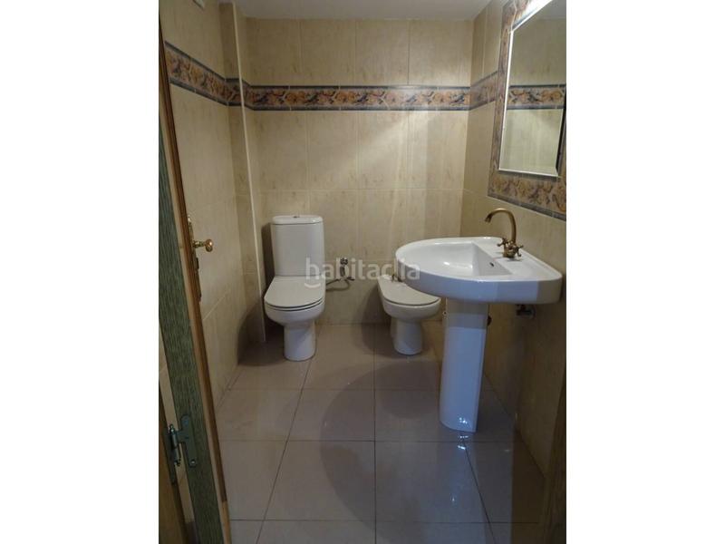 Foto ee14403c-0945-418b-b202-3483fba3a1e8. Rent business premise in Centro Huelva