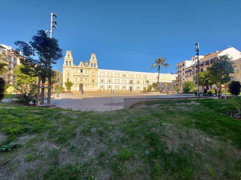 Foto 18df1c02-b888-46d5-a639-d09494555690. Piso atención !!piso en venta en universidad mercedCentro en Huelva