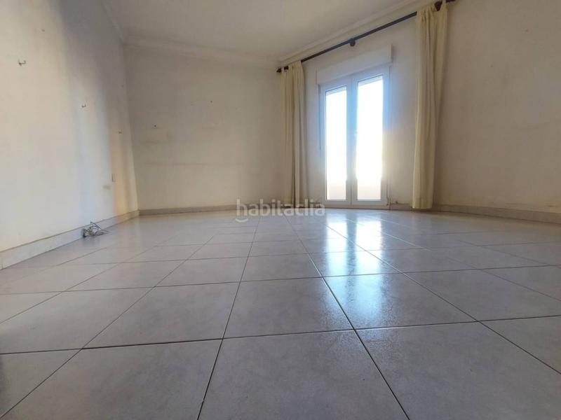 Foto a95ab859-e06a-4486-8d2f-fa1e175eb938. Piso atención !!piso en venta en universidad mercedCentro en Huelva