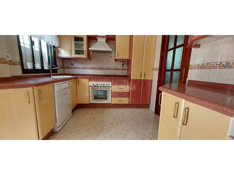 Foto 521fc772-8174-4b59-9abb-f836724ba3df. Casa adossada amb aparcament a Núcleo Urbano Aljaraque
