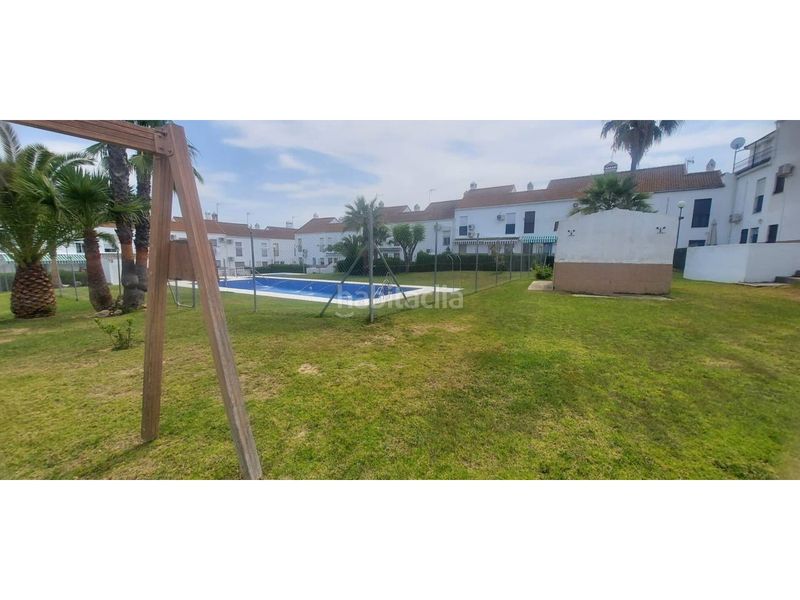 Foto e34d8e0a-0240-4517-b154-8976b2083ed0. Casa adossada amb aparcament a Núcleo Urbano Aljaraque