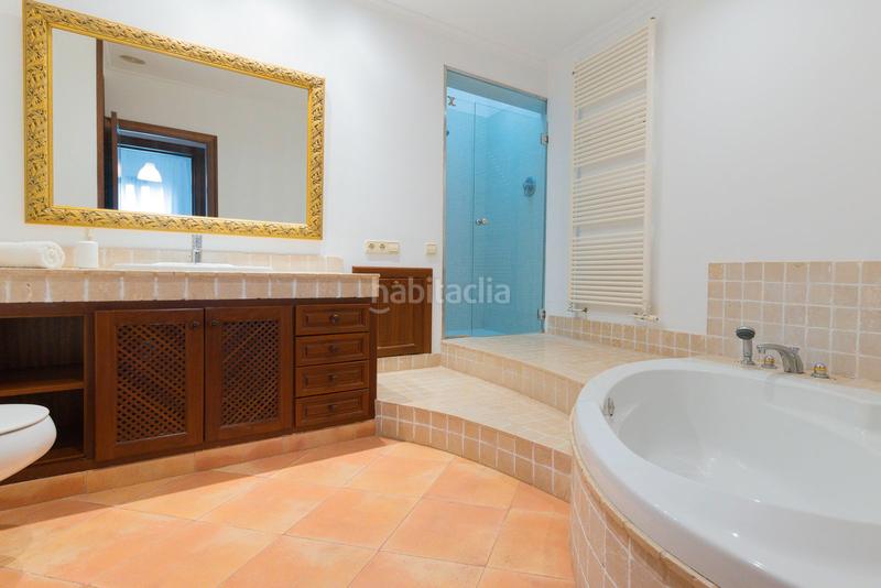 Foto 0069d220-d7f9-4120-8d77-81c4587455ea. Reihenhaus mit kamin heizung in Petra