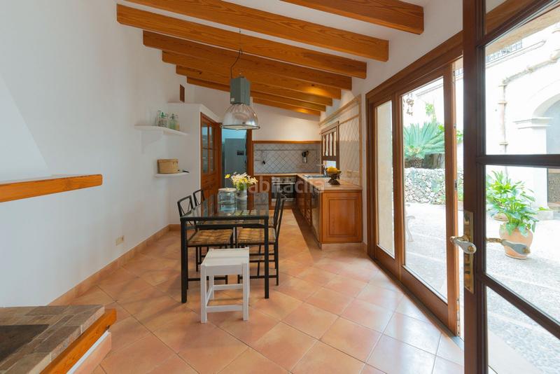 Foto 0d866edc-76ac-4903-b658-749fbbfbcf4f. Reihenhaus mit kamin heizung in Petra