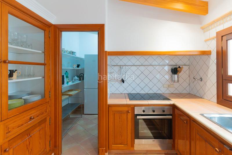 Foto 3b3c6d4c-69ee-49e0-96a3-223ee3d4a0c7. Reihenhaus mit kamin heizung in Petra