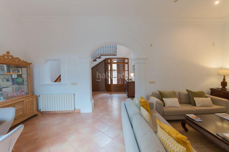 Foto 655421c9-5b41-4ab3-a5f4-701436b68e84. Reihenhaus mit kamin heizung in Petra